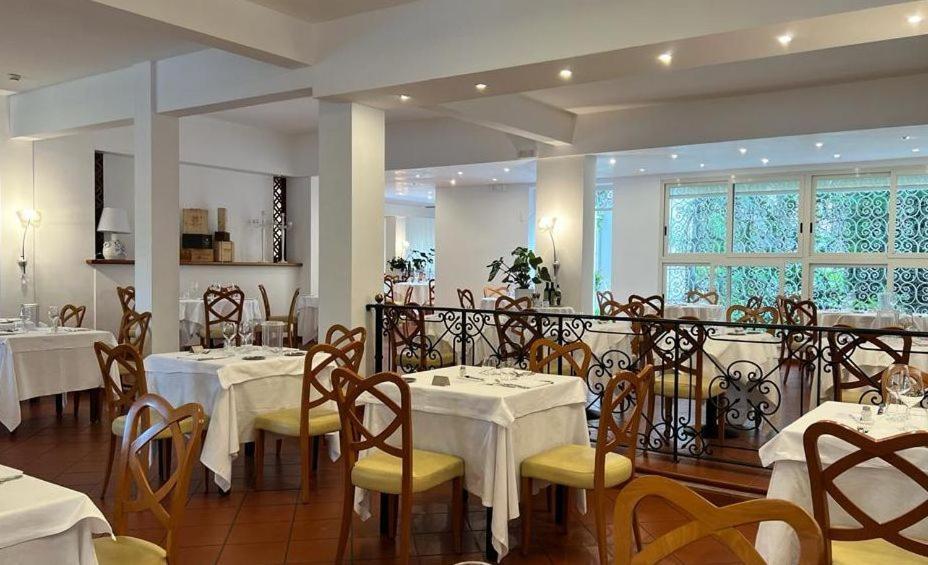 Hotel Parco Delle Rose Silvi Marina Buitenkant foto