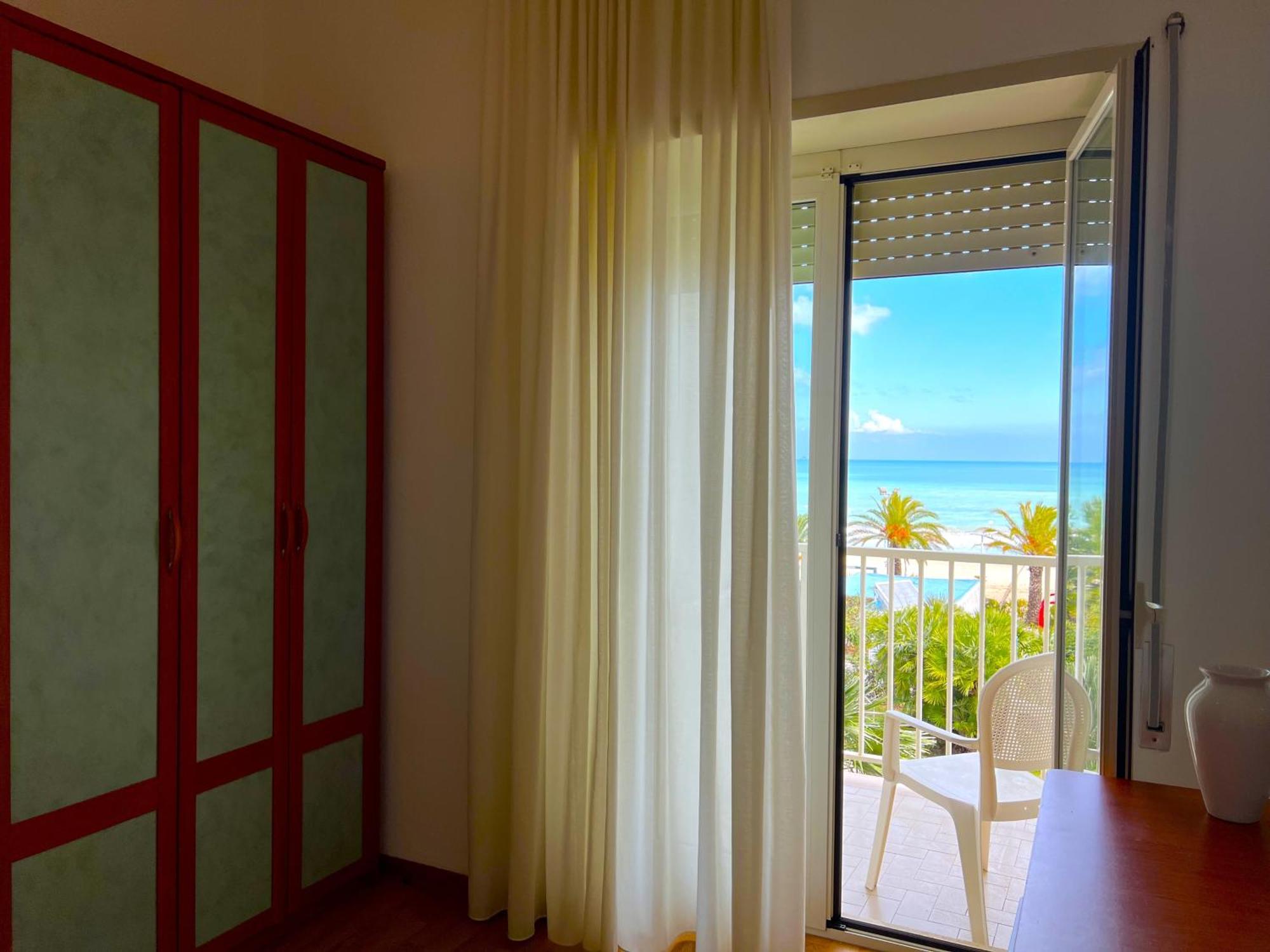 Hotel Parco Delle Rose Silvi Marina Buitenkant foto