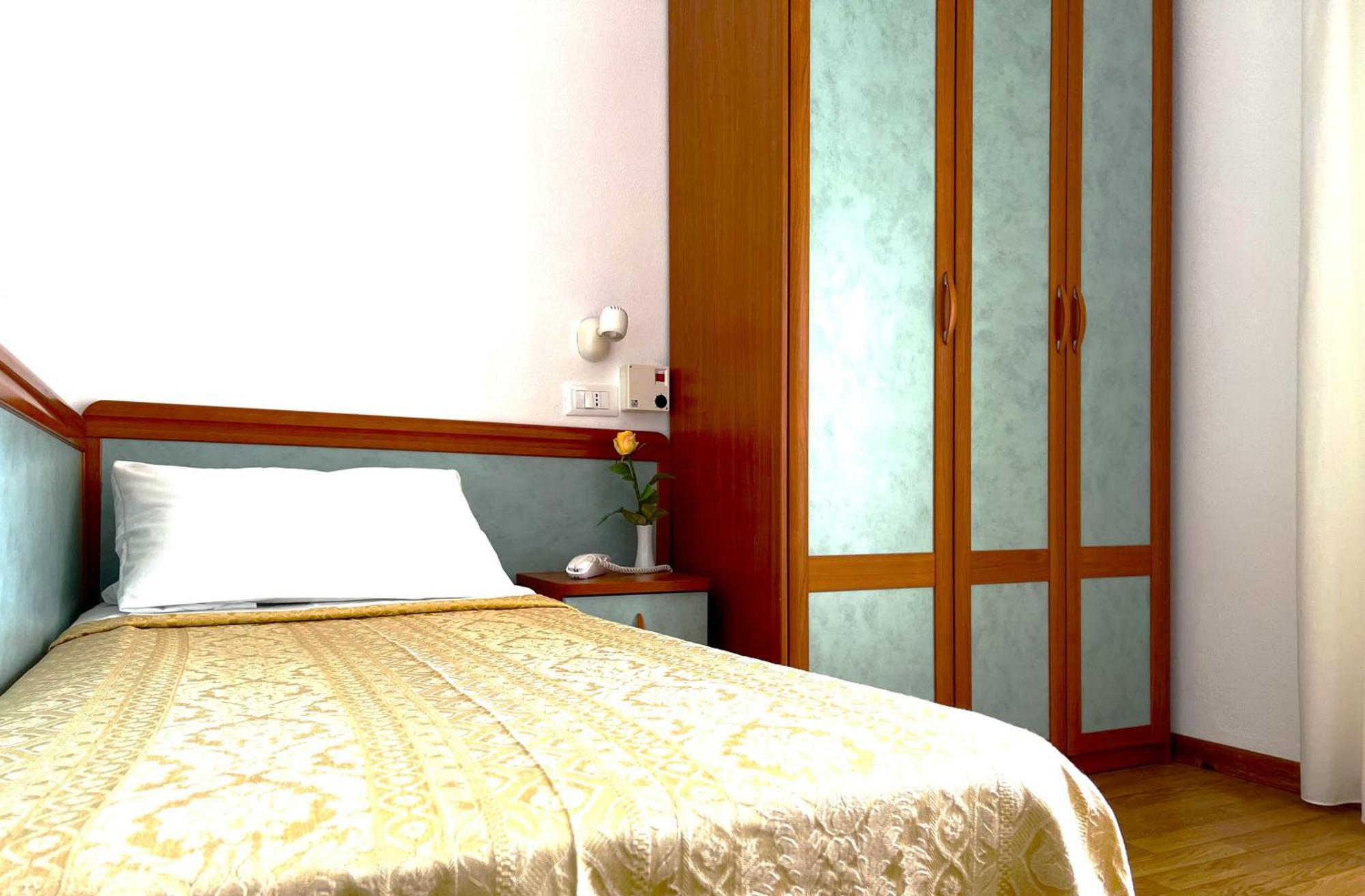 Hotel Parco Delle Rose Silvi Marina Buitenkant foto