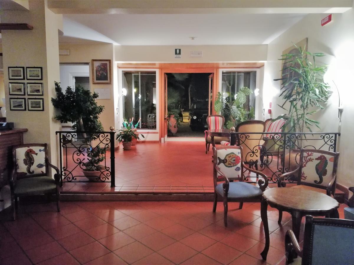 Hotel Parco Delle Rose Silvi Marina Buitenkant foto