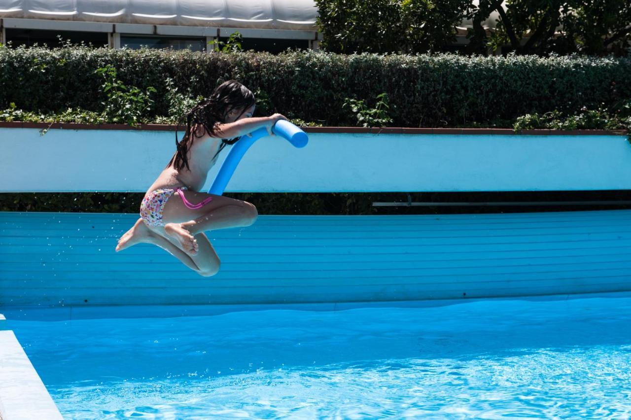 Hotel Parco Delle Rose Silvi Marina Buitenkant foto